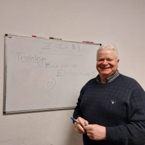 Durchführung von Trainings gegen Einsamkeit für Ehrenamtliche